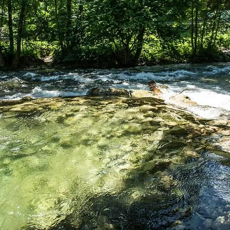 Waldruhe - Bett, Fruehstueck & Ein Laecheln فندق مبيت وإفطار 4*