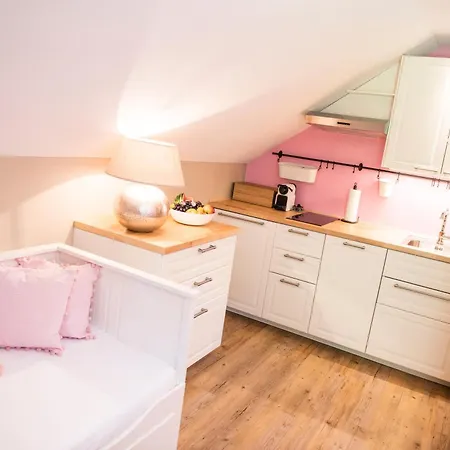 Bed & Breakfast Waldruhe - Bett, Fruehstueck & Ein Laecheln Bad Aussee