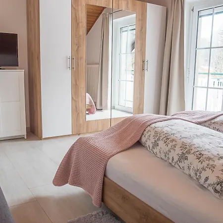 ベッド・アンド・ブレックファスト Waldruhe - Bett, Fruehstueck & Ein Laecheln 4*