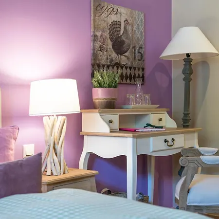Bed & Breakfast Waldruhe - Bett, Fruehstueck & Ein Laecheln *