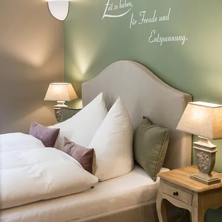 Waldruhe - Bett, Fruehstueck & Ein Laecheln ベッド・アンド・ブレックファスト