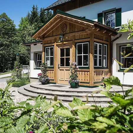 ベッド・アンド・ブレックファスト Waldruhe - Bett, Fruehstueck & Ein Laecheln バート・アウスゼー