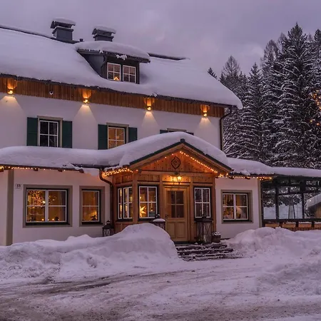 Waldruhe - Bett, Fruehstueck & Ein Laecheln 4*