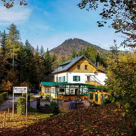 ベッド・アンド・ブレックファスト Waldruhe - Bett, Fruehstueck & Ein Laecheln